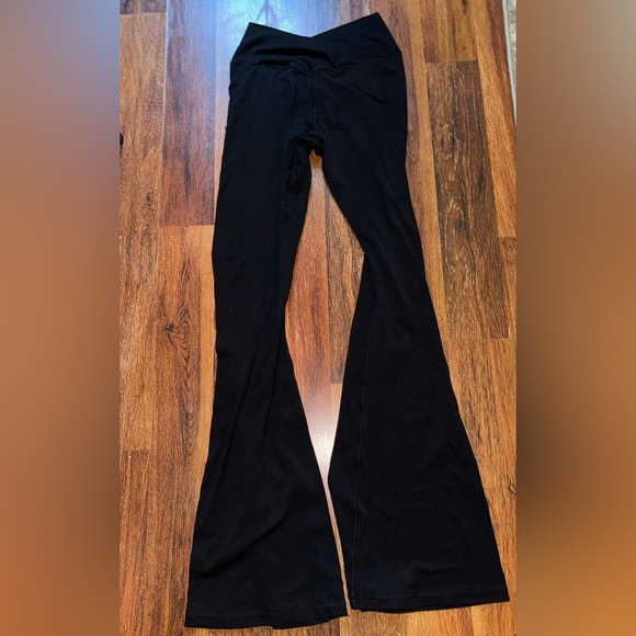 Aerie Offline Women’s Flare Legging - Picture 4 of 4